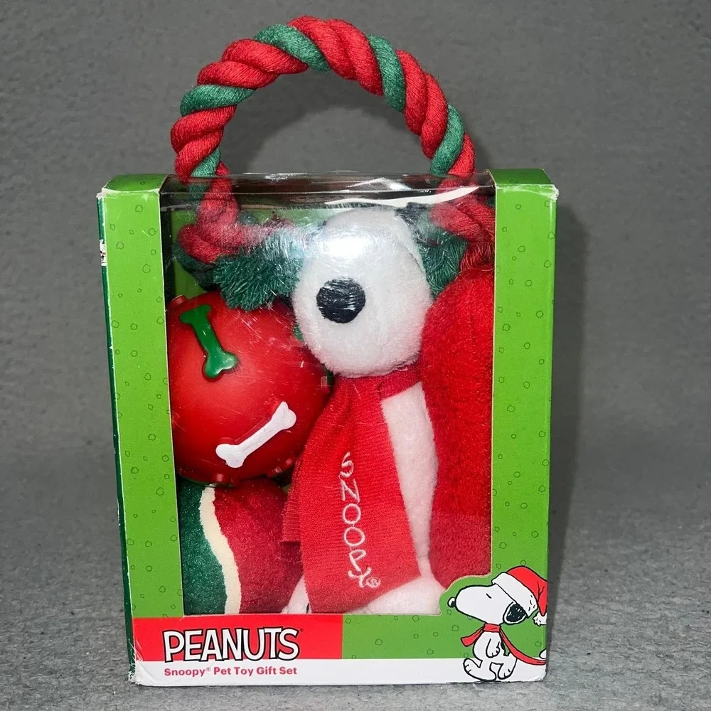 NIB Peanuts Snoopy Pet Toy Gift Set Plush Red Green Christmas Rope Ball 2017